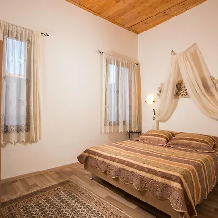 Evdokia Old Town Hotel *